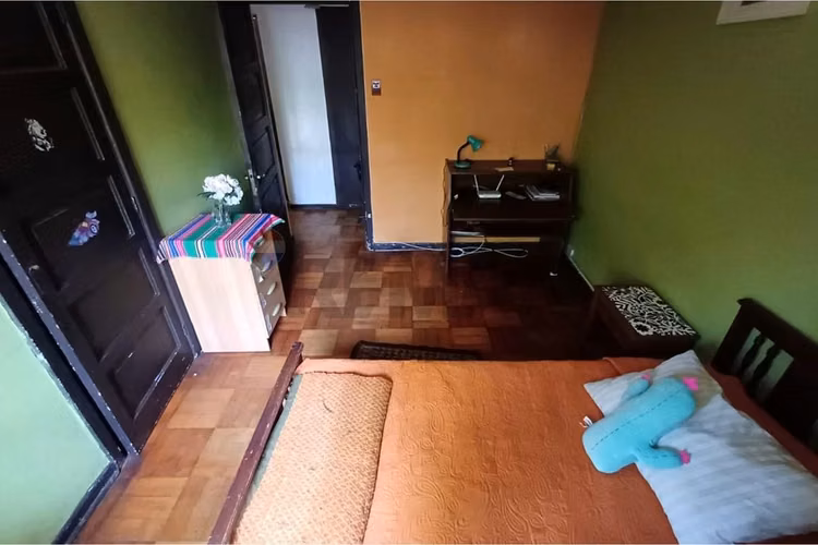Excepcional casa en gran terreno/ premio nobel