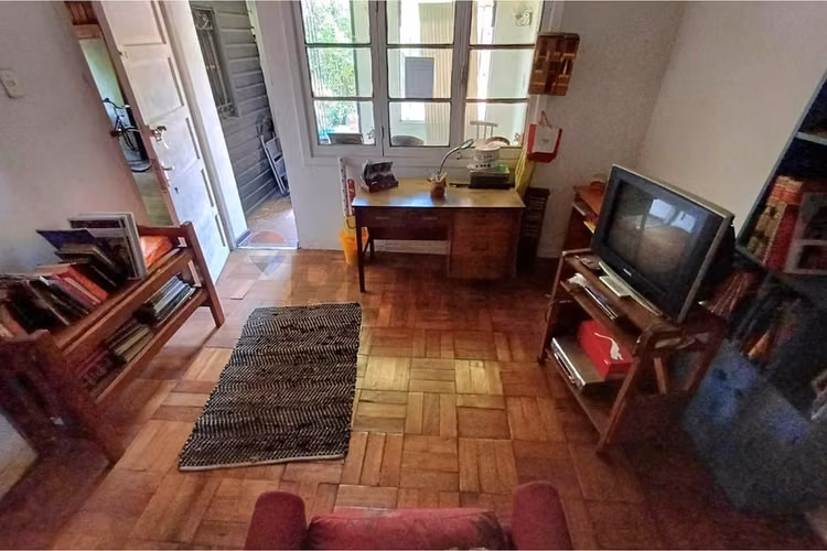 Excepcional casa en gran terreno/ premio nobel