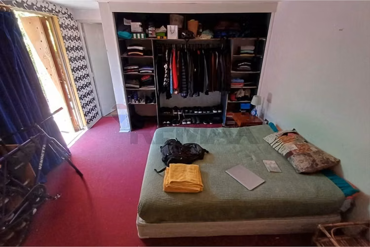 Excepcional casa en gran terreno/ premio nobel