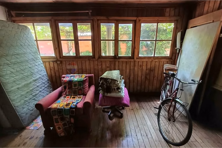 Excepcional casa en gran terreno/ premio nobel