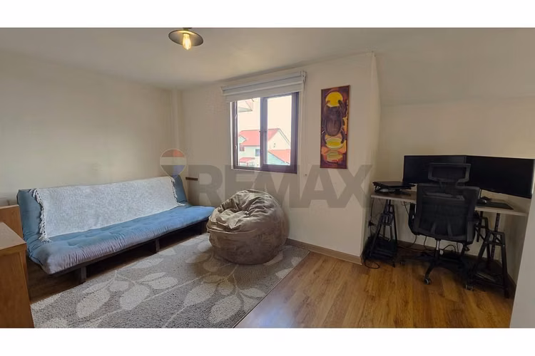 Amplia, cómoda, en condominio