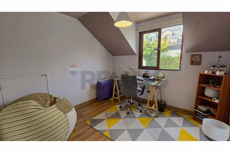 Amplia, cómoda, en condominio