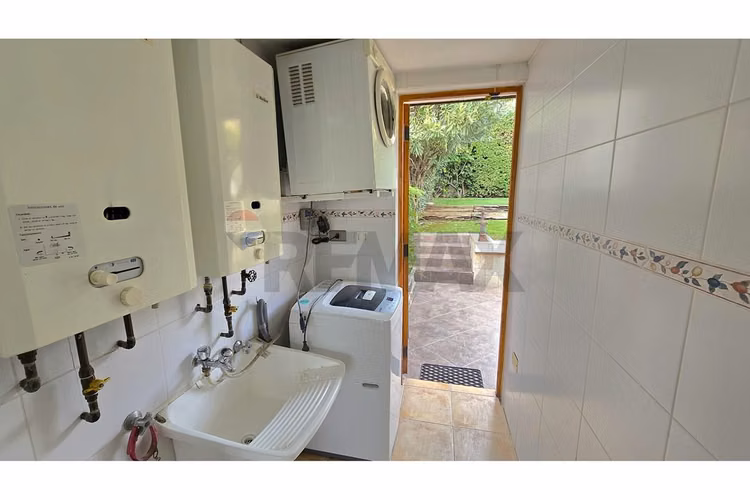 Amplia, cómoda, en condominio