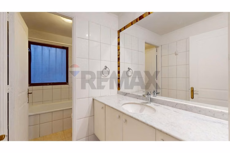 Casa en venta con gran patio y piscina
