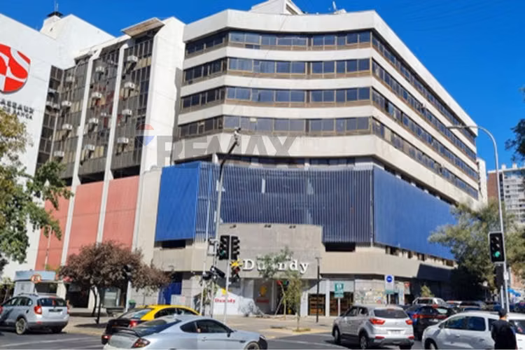 Arriendo pisos de oficinas en agustinas - Imagen 11