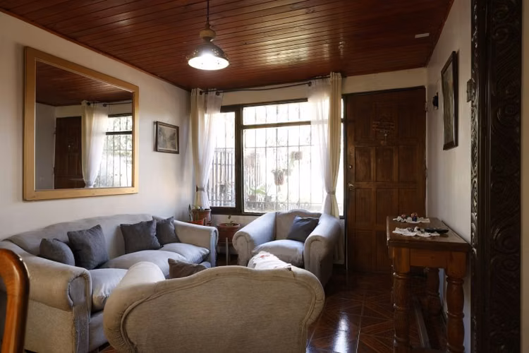 Casa TRINIDAD RAMÍREZ / LOS NOGALES