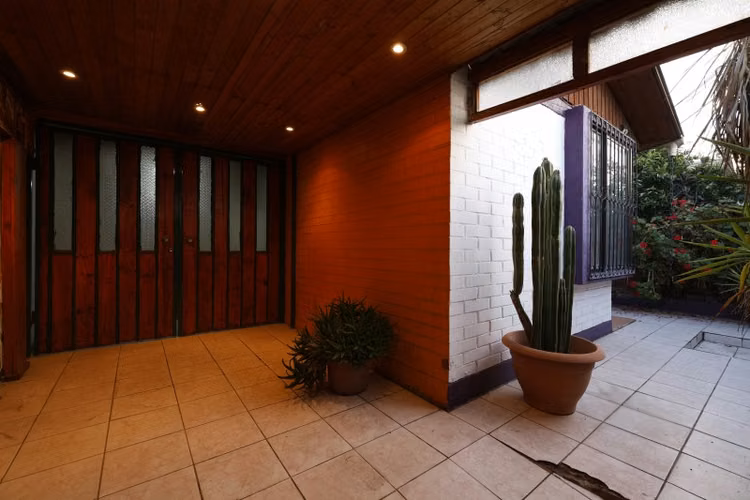 Casa DIEGO BARROZ ORTIZ / AVENIDA CUATRO PONIENTE.