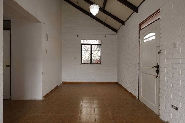 Casa METRO EL BOSQUE.