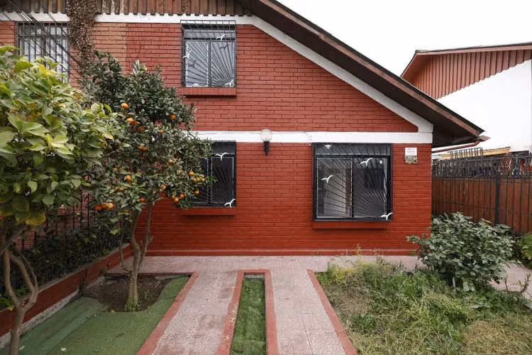 Casa METRO EL BOSQUE.
