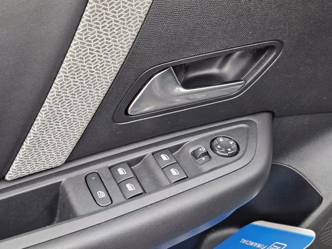 Citroen C-4 1.5 Bluehdi 130 S&s Eat8 Feel Pack At...