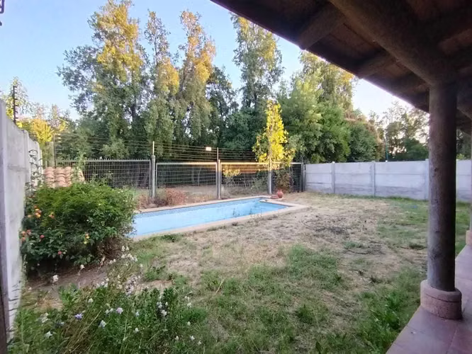 Acogedora casa en Venta en Hacienda el Peñon (166706)