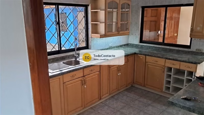 Casa en venta de 5D2B4E1B, Quincho en Maipú 140 / 357 m2