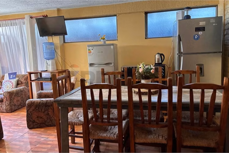 Casa, restaurant y hostal en san vicente de t.t.