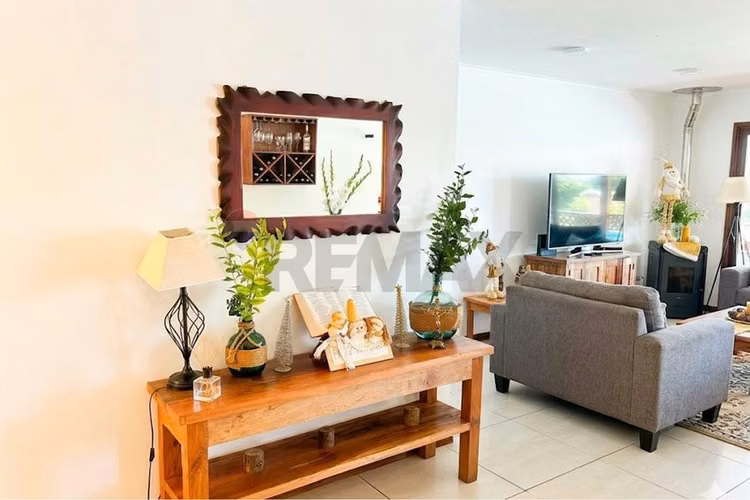 Casa, restaurant y hostal en san vicente de t.t.
