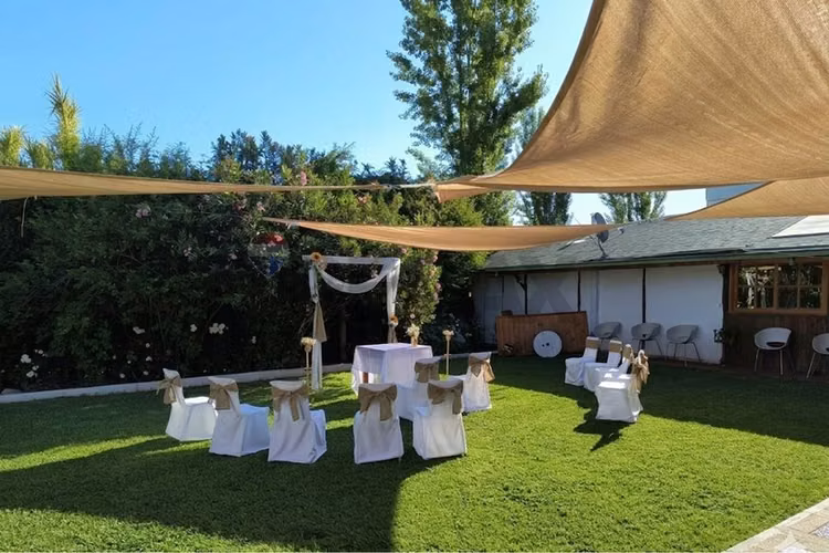 Casa, restaurant y hostal en san vicente de t.t.