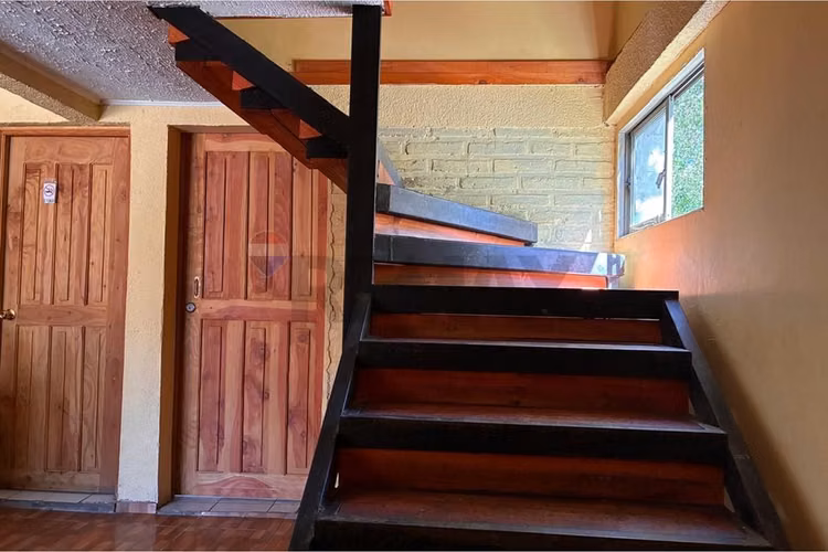 Casa, restaurant y hostal en san vicente de t.t.