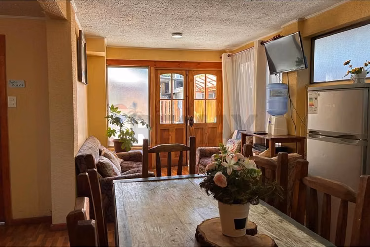Casa, restaurant y hostal en san vicente de t.t.