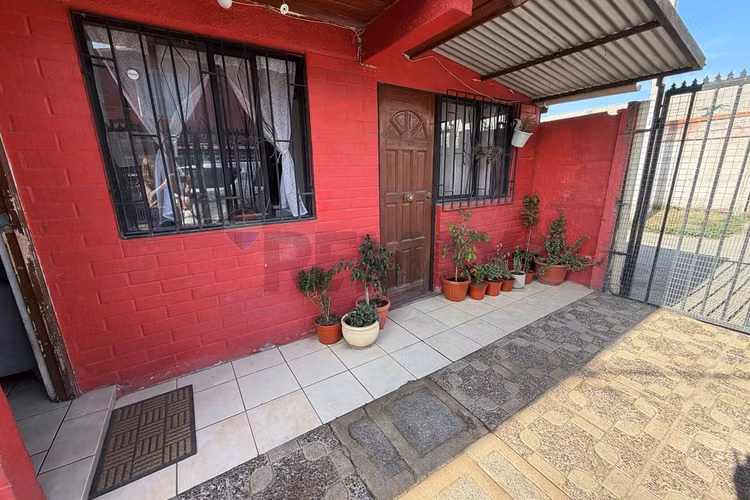 Excelente oportunidad, casa de 3d y 1b