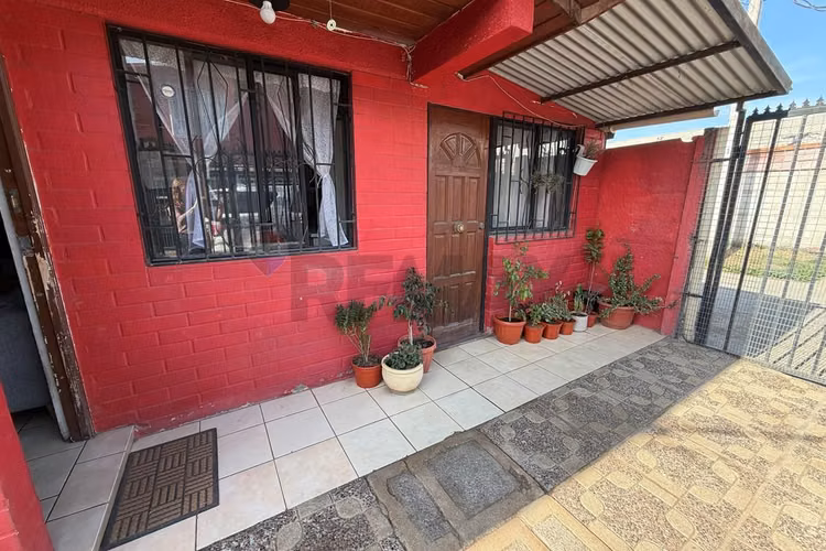 Excelente oportunidad, casa de 3d y 1b