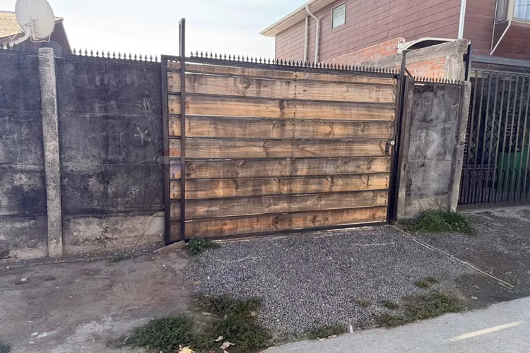 Excelente oportunidad, casa de 3d y 1b