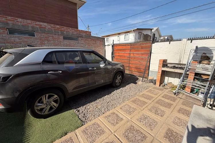 Excelente oportunidad, casa de 3d y 1b