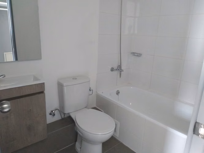Arriendo Depto 1 Dormitorio + Estacionamiento + Bodega / 50% DCTO /  Calle Uno, La Cisterna
