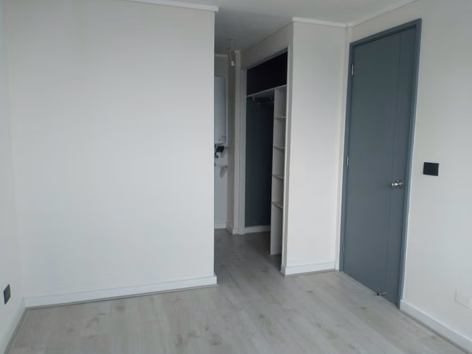 Arriendo Depto 1 Dormitorio + Estacionamiento + Bodega / 50% DCTO /  Calle Uno, La Cisterna