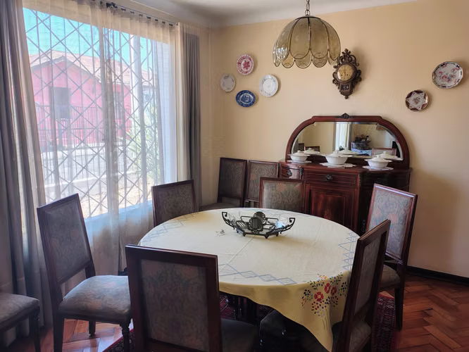 Espaciosa Casa Familiar en Excelente Ubicación – Comuna de Independencia - Imagen 13