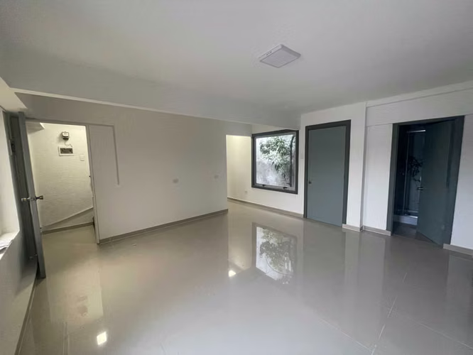 En arriendo Comercial - Barrio Brasil (171070)