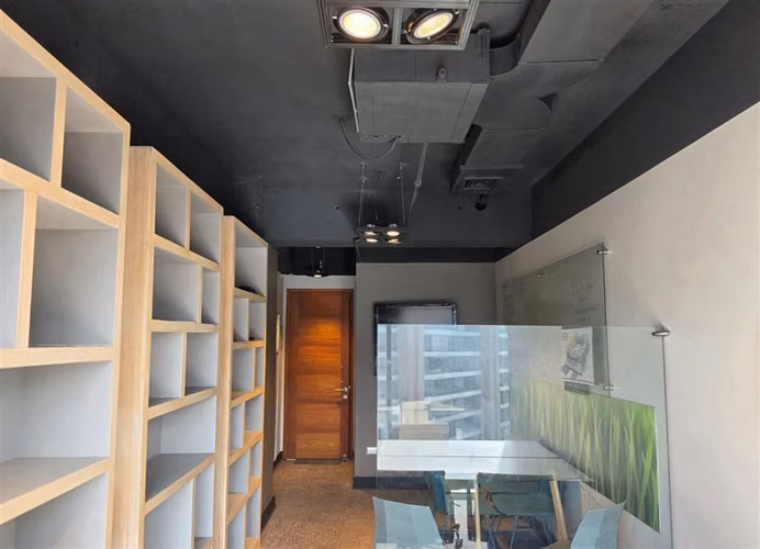 Oficina Amoblada en Arriendo en Las Condes / 22 m2