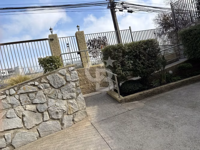 Exclusivo Dpto en Reñaca frente colegio Mackay
