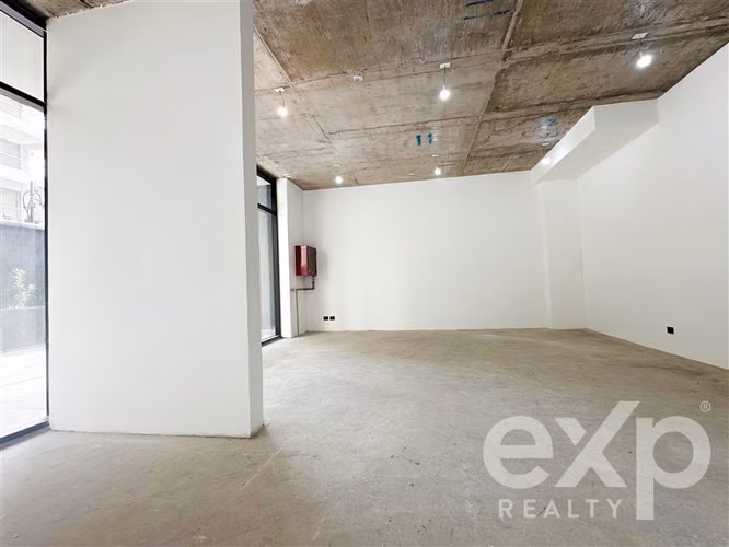 Local Comercial Nuevo en arriendo en Av. Las Condes 60,16 m2