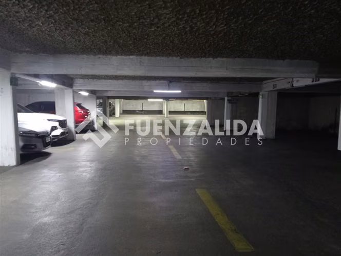 Venta Estacionamiento Santiago, Metro Santa Lucia Biblioteca