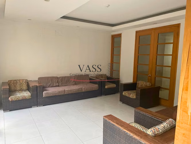 VASS Vende depto 2D2B1B estilo mariposa Iglesia Sacramentino
