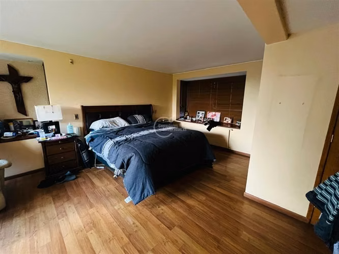 Casa en arriendo de 5 dorm. en Las Condes