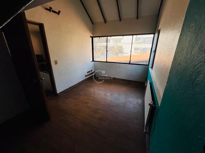 Casa en arriendo de 5 dorm. en Las Condes