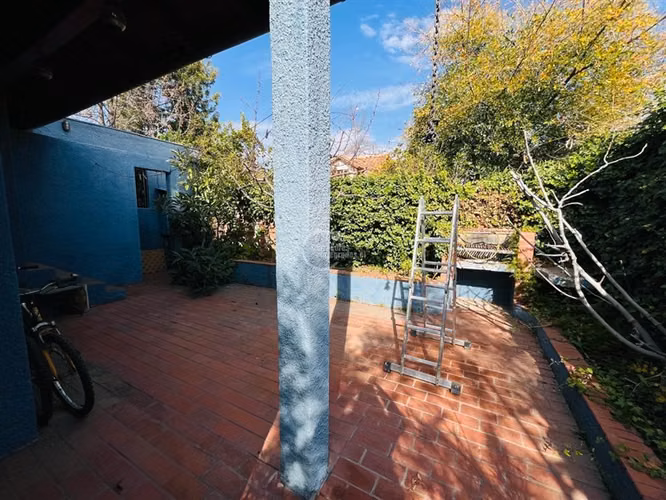 Casa en arriendo de 5 dorm. en Las Condes