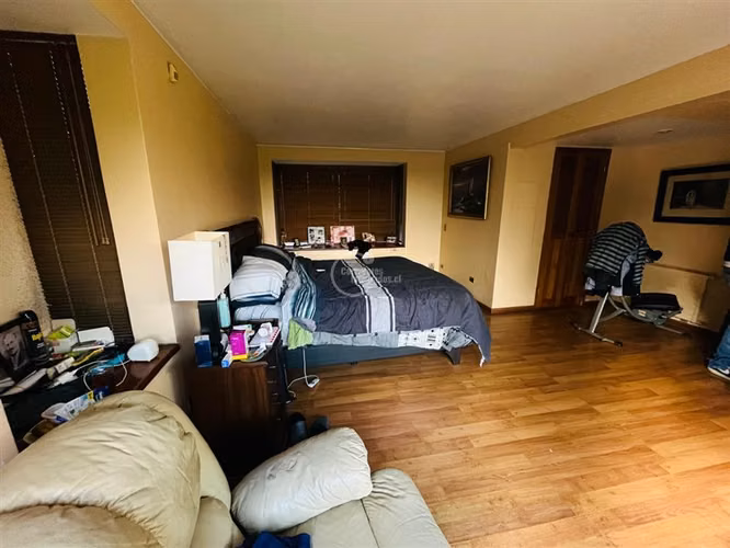 Casa en arriendo de 5 dorm. en Las Condes