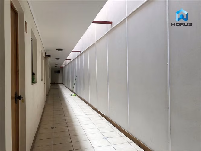 Hostal con local comercial. — Copiapó