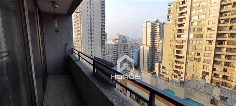 Metro Santa Ana — Santiago