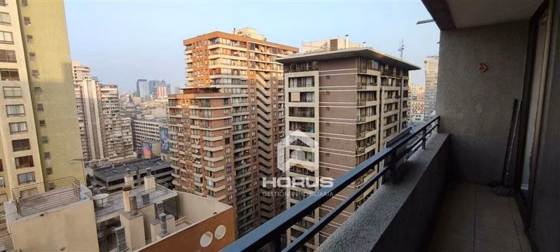Metro Santa Ana — Santiago