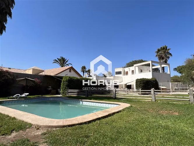 Exclusiva casa en sector Parque Schneider — Copiapó