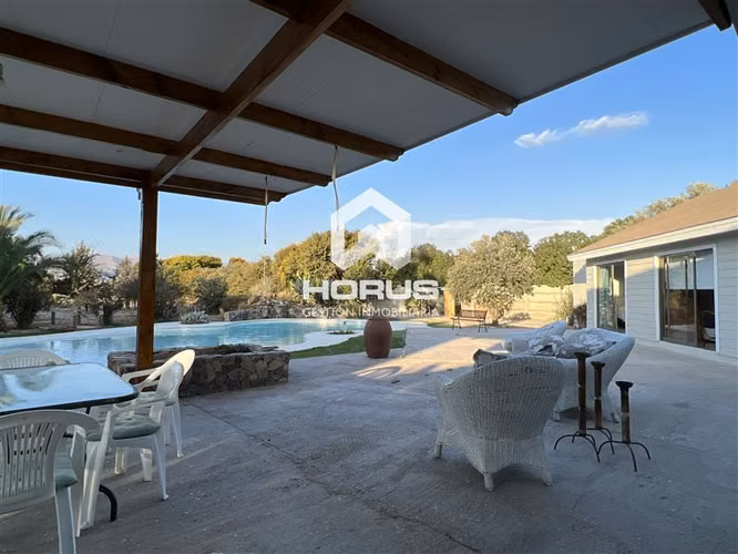 Hermosa casa en sector Chamonate — Copiapó