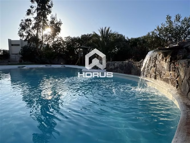 Hermosa casa en sector Chamonate — Copiapó