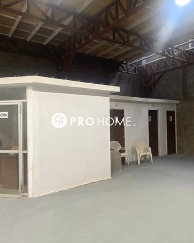 Arriendo de Gran Bodega Industrial y Oficinas – 400 m² , Antofagasta