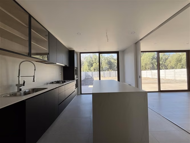 3D/3B/Home Office. Sector Brisas Norte. Colegio Highlands