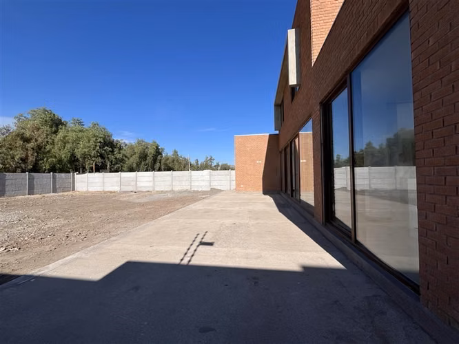 3D/3B/Home Office. Sector Brisas Norte. Colegio Highlands