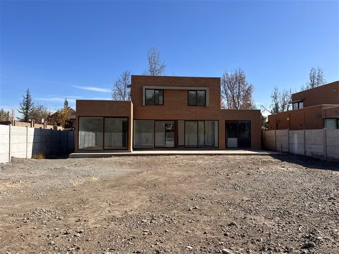 3D/3B/Home Office. Sector Brisas Norte. Colegio Highlands