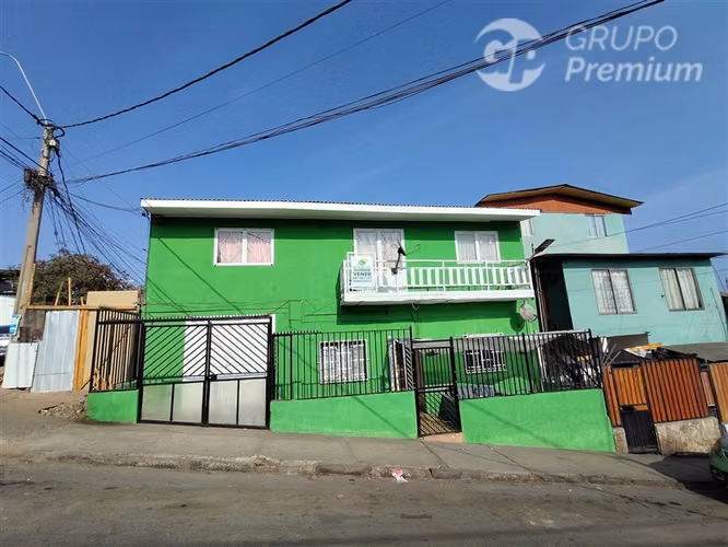 Casa en venta de 5 dorm. A minutos del centro de Antofagasta