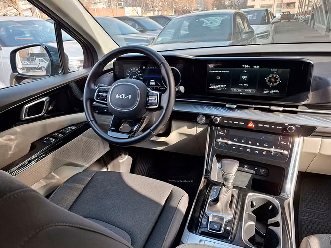 KIA CARNIVAL 2023
